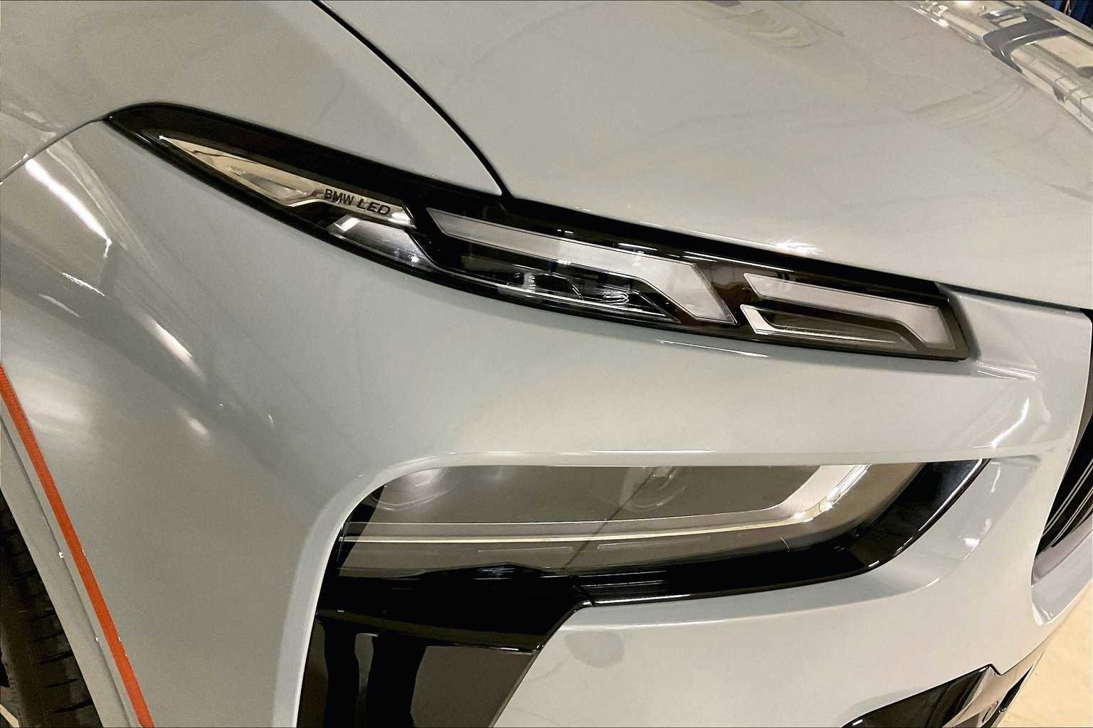 New 2026 BMW X7 M60i image 13