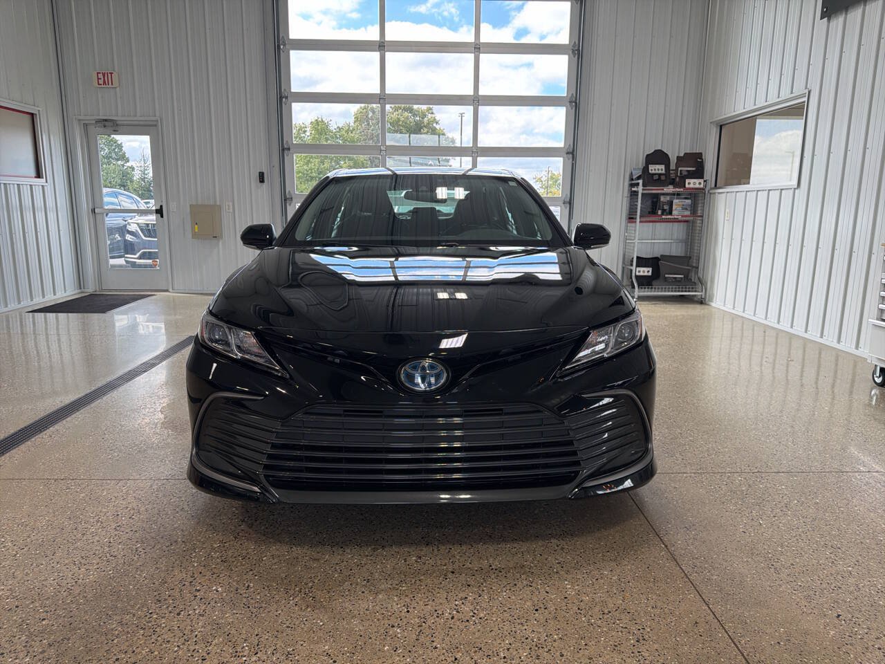Used 2022 Toyota Camry LE FWD image 8