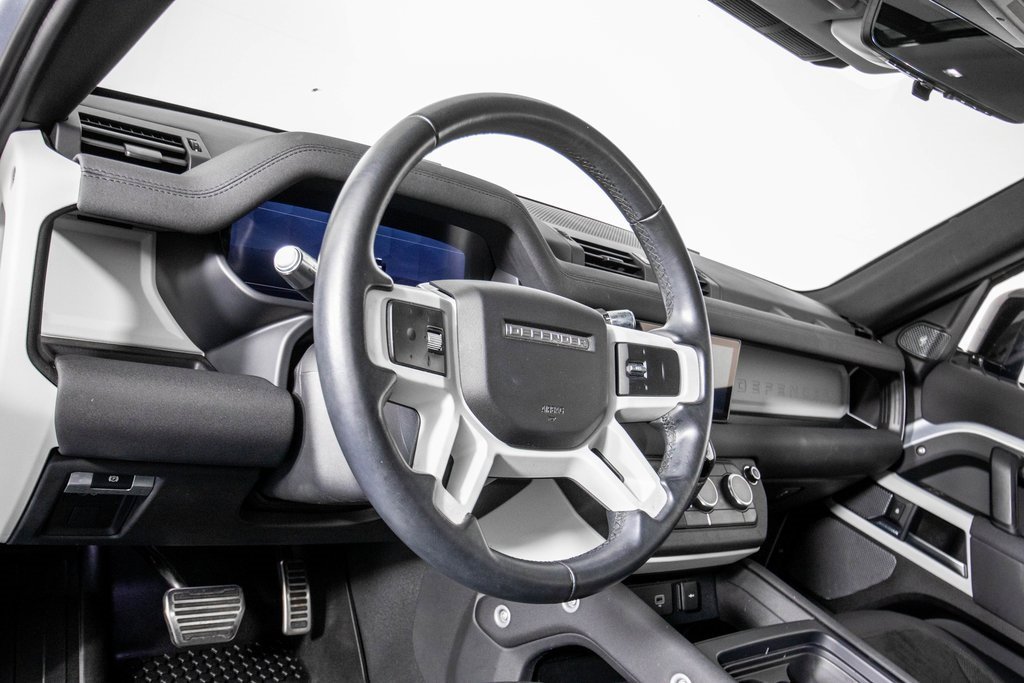 Used 2020 Land Rover Defender 110 SE image 17