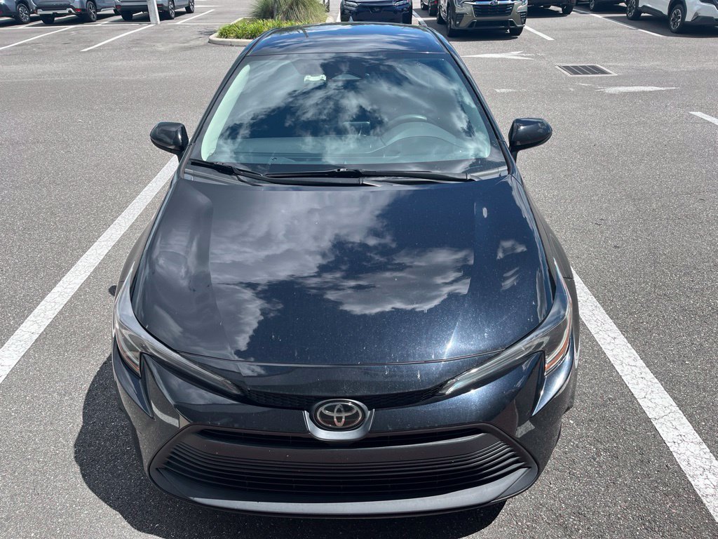 Used 2023 Toyota Corolla LE FWD image 2