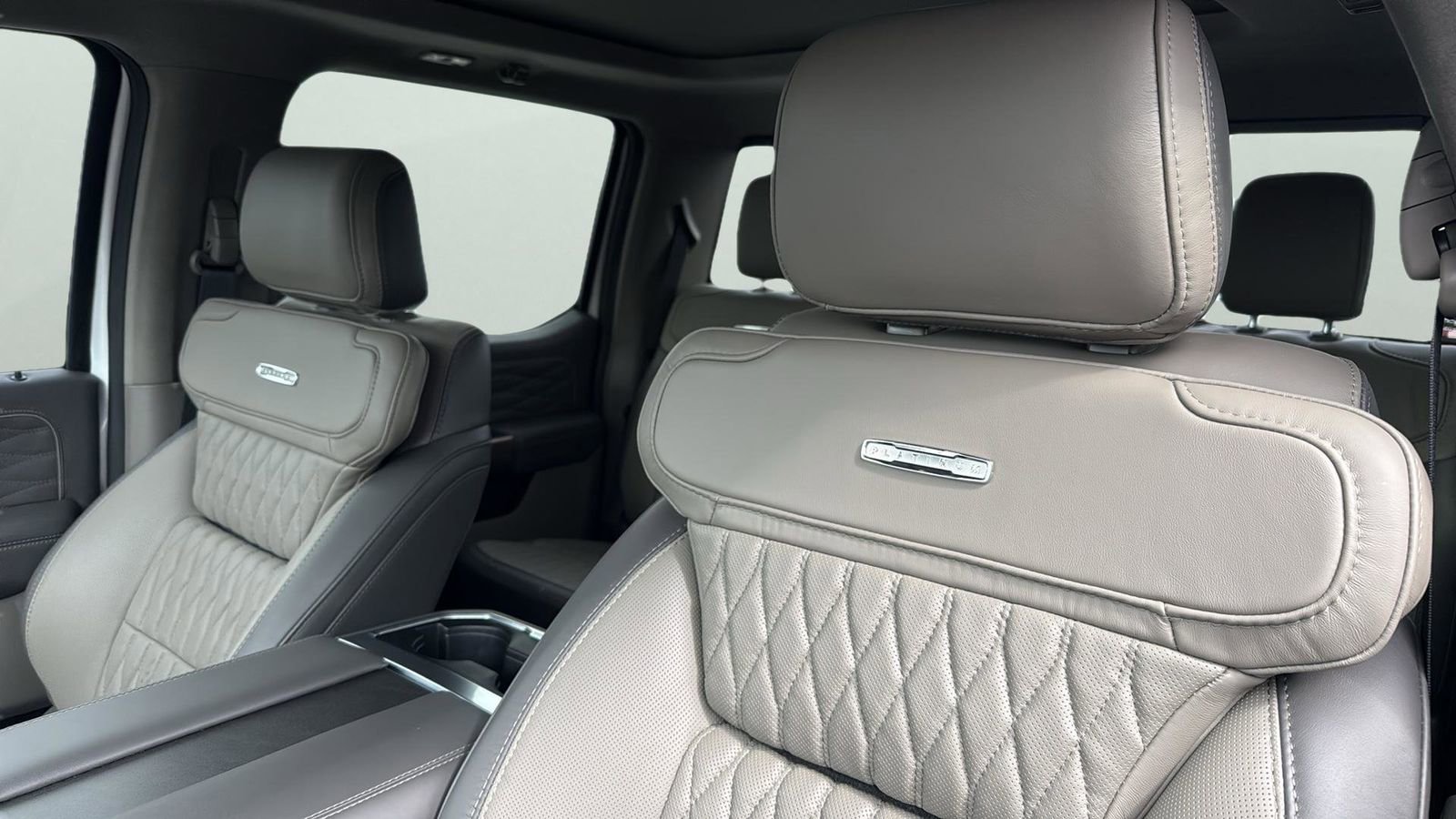 Used 2026 Ford F350 Platinum w/ Platinum Plus Package image 10