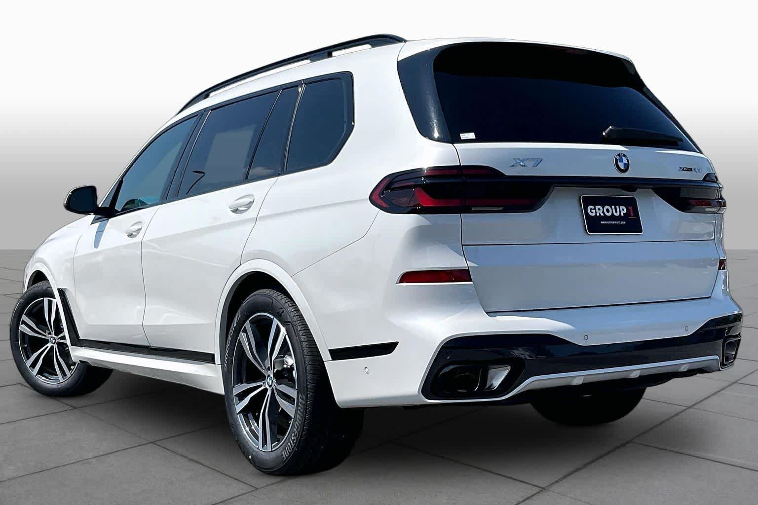 Used 2027 BMW X7 xDrive40i w/ Executive Package AWD/4WD image 12