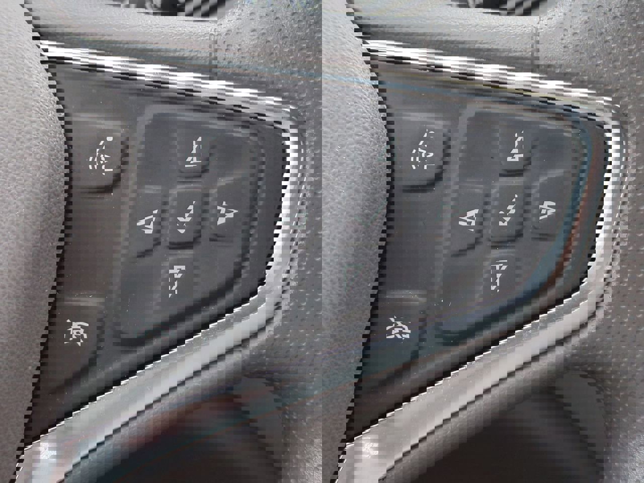 Used 2025 Chevrolet Malibu LT image 24
