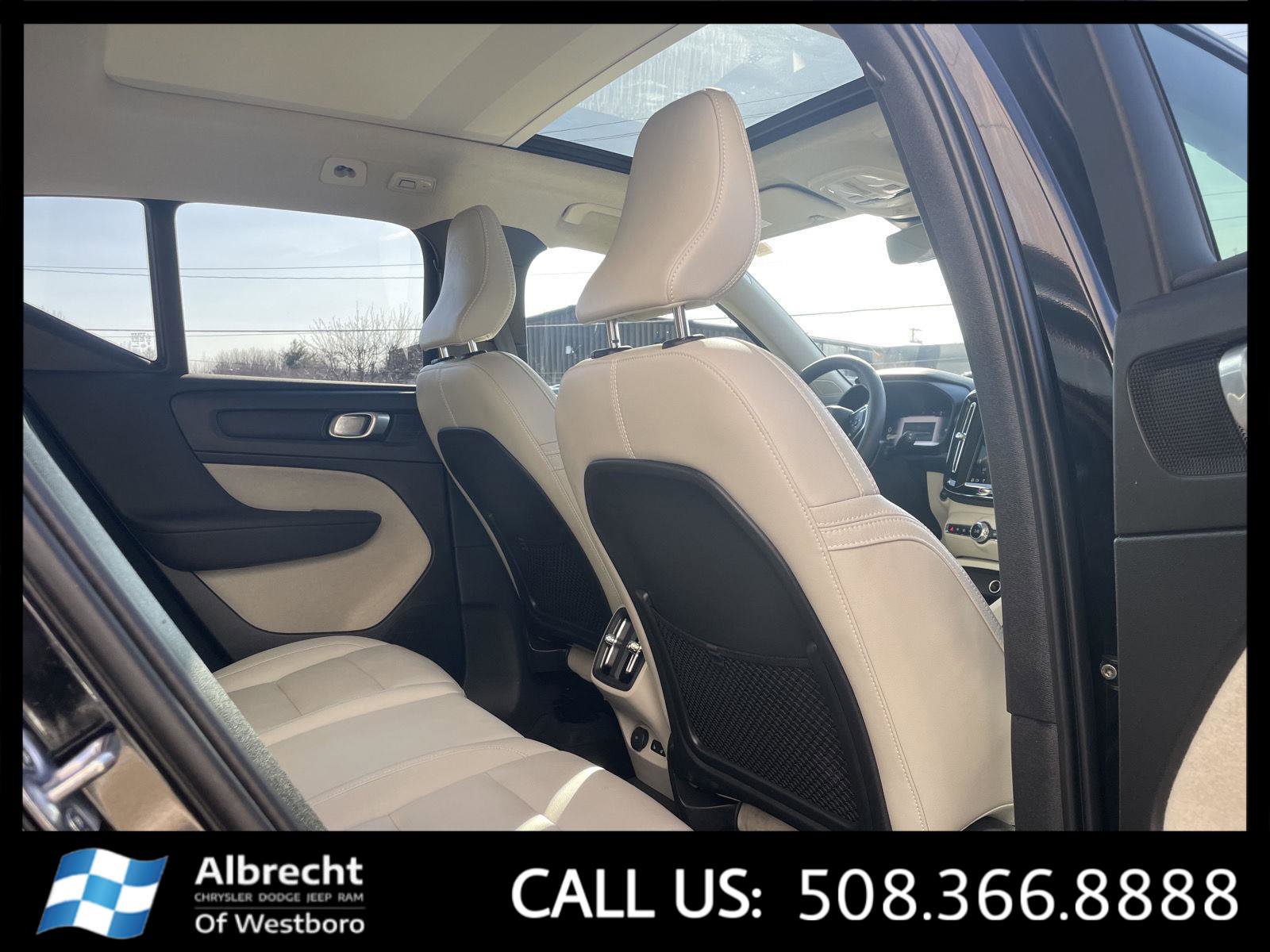 Used 2024 Volvo XC40 B5 Ultimate w/ Climate Package AWD/4WD image 17