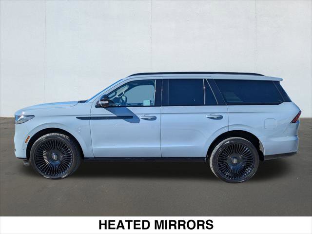 Used 2025 Lincoln Navigator Reserve w/ Jet Appearance Package image 2