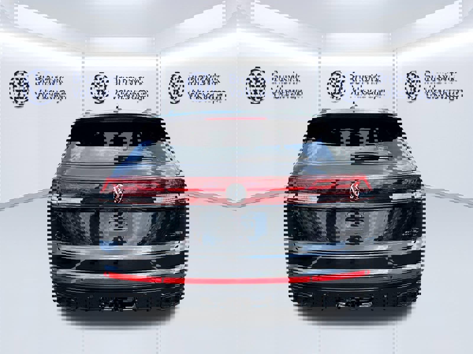 New 2026 Volkswagen Atlas Cross Sport SEL R-Line image 5