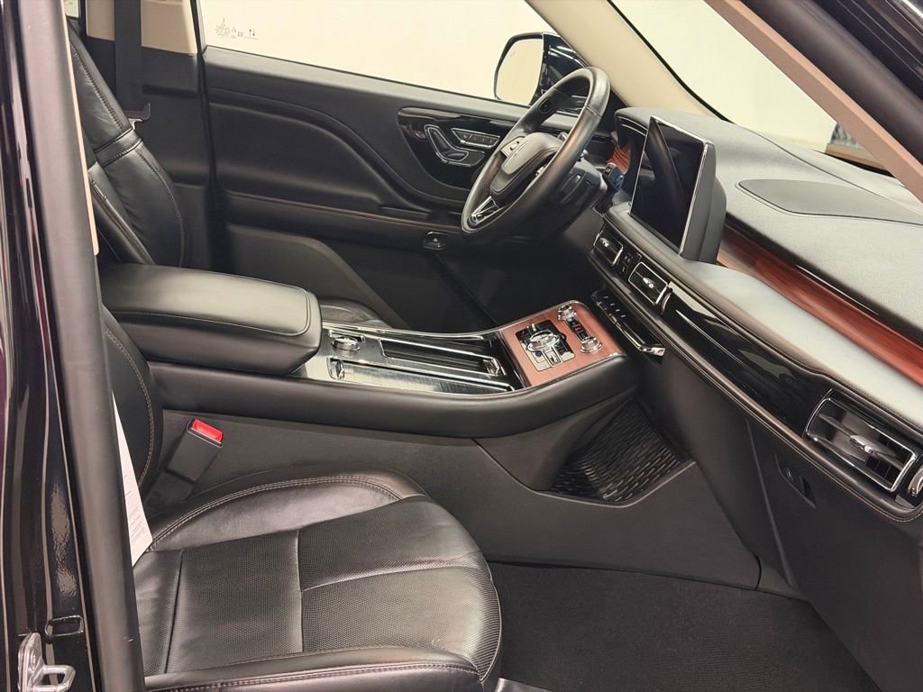Used 2024 Lincoln Aviator Reserve image 26