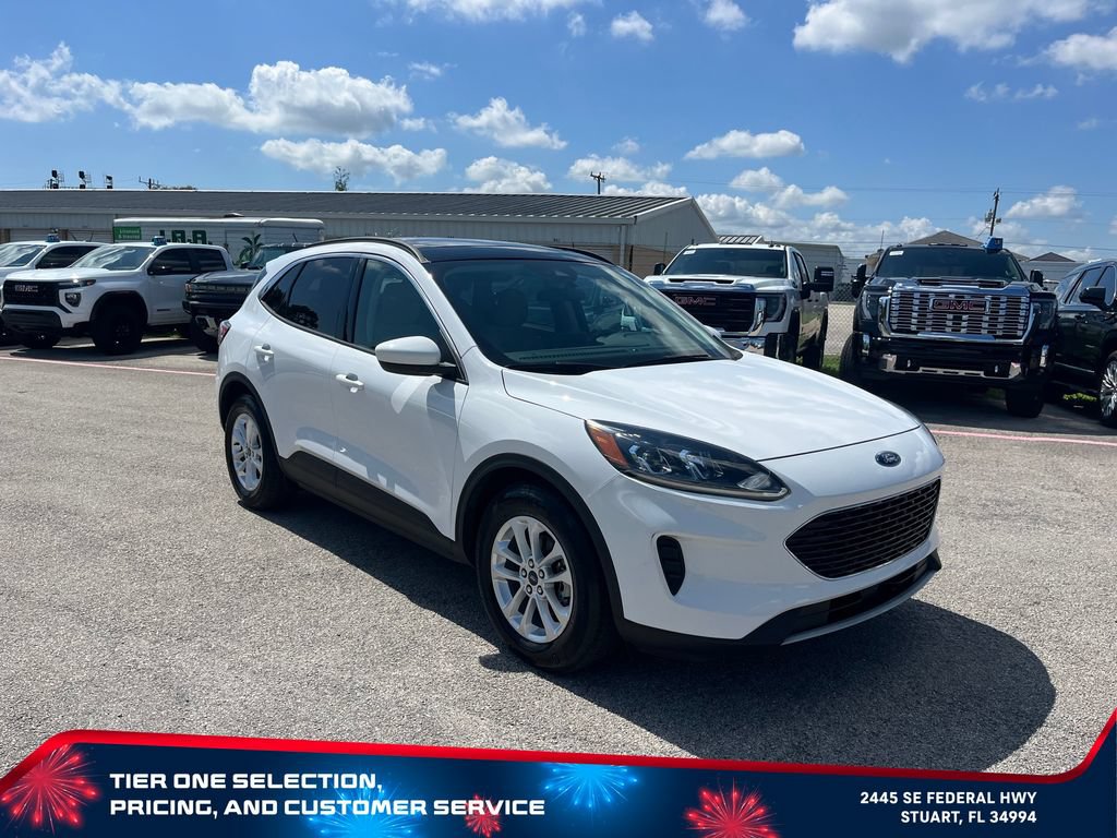 Used 2020 Ford Escape SE FWD image 3