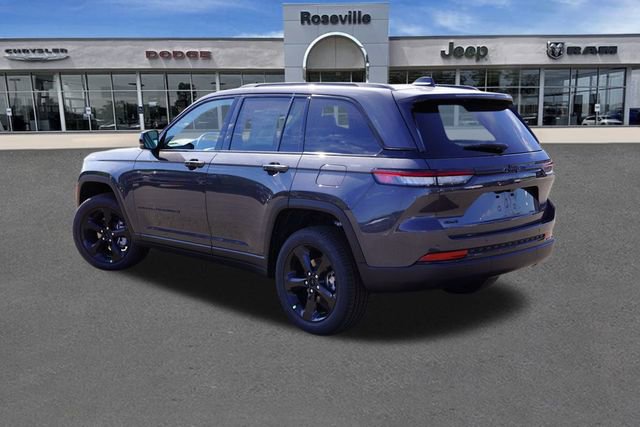 New 2025 Jeep Grand Cherokee Limited w/ Black Appearance Package image 5