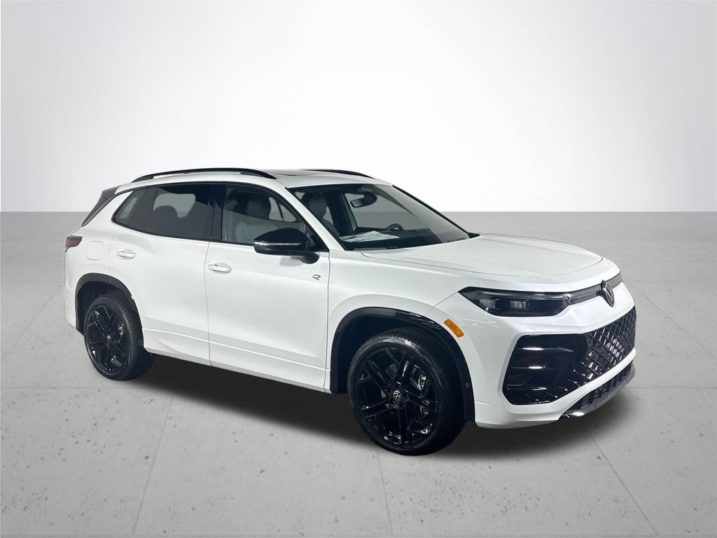 New 2025 Volkswagen Tiguan SE R-Line image 4