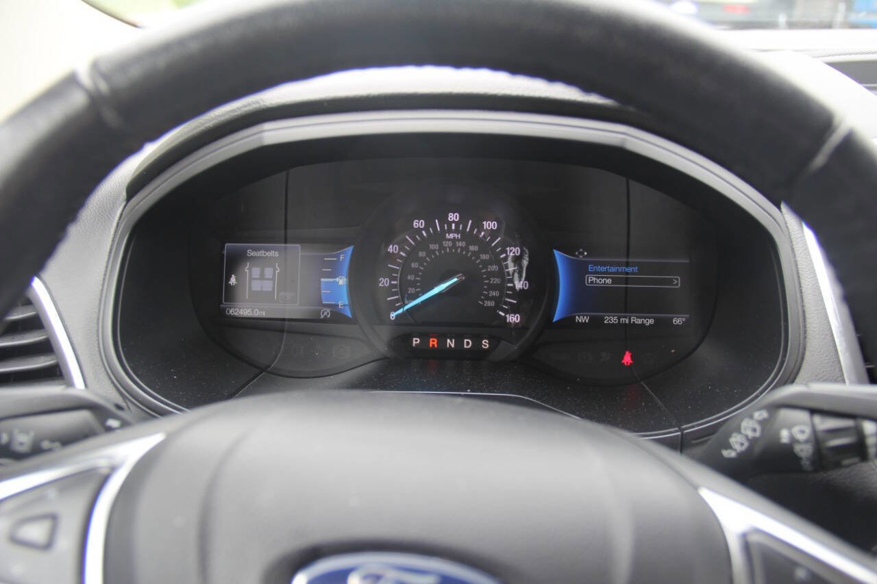 Certified 2022 Ford Edge Titanium image 31