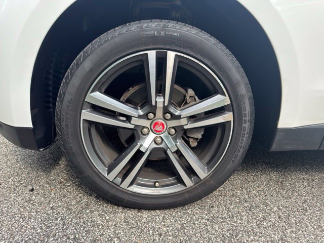 Used 2020 Jaguar F-PACE AWD/4WD image 2