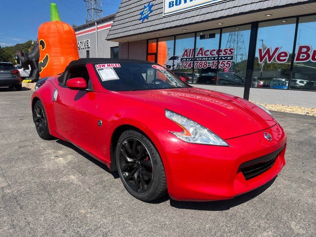 Used 2010 Nissan 370Z Touring image 15