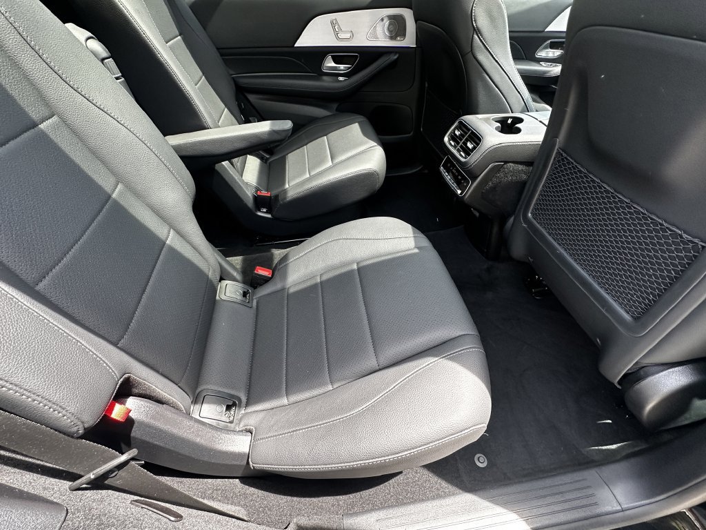Used 2025 Mercedes-Benz GLS 450 4MATIC image 18