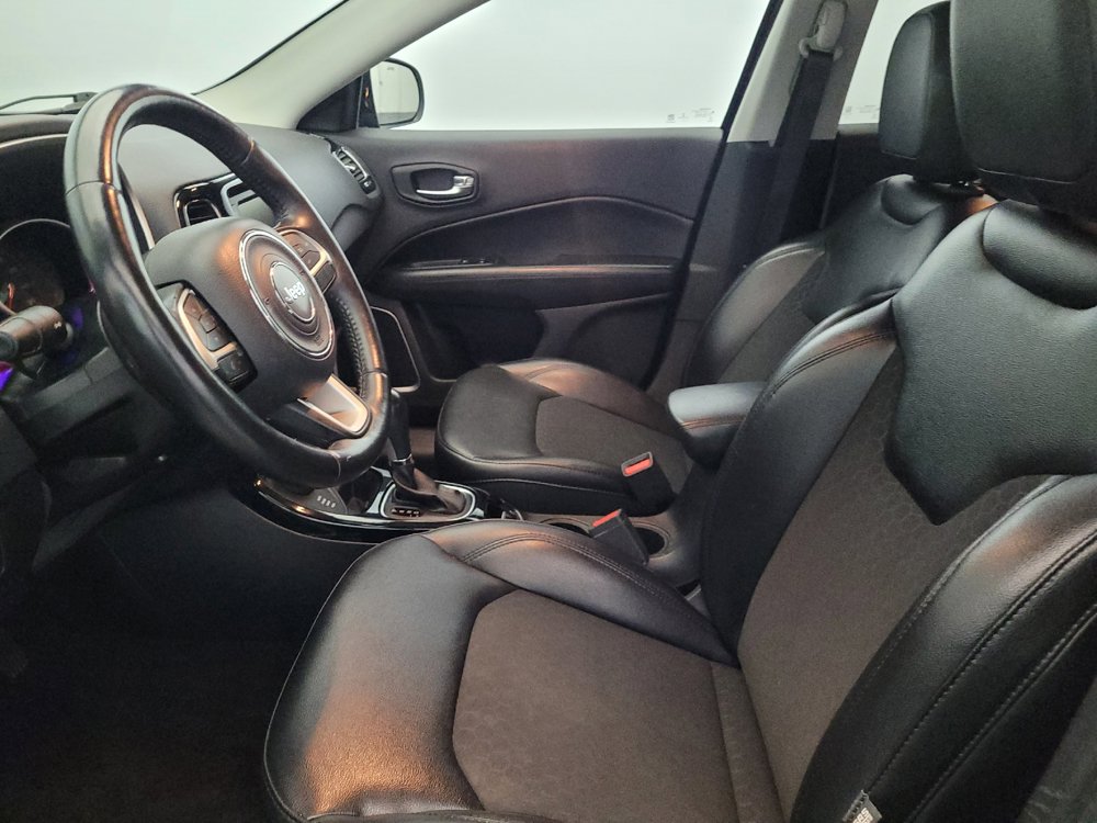 Used 2018 Jeep Compass Latitude AWD/4WD image 17
