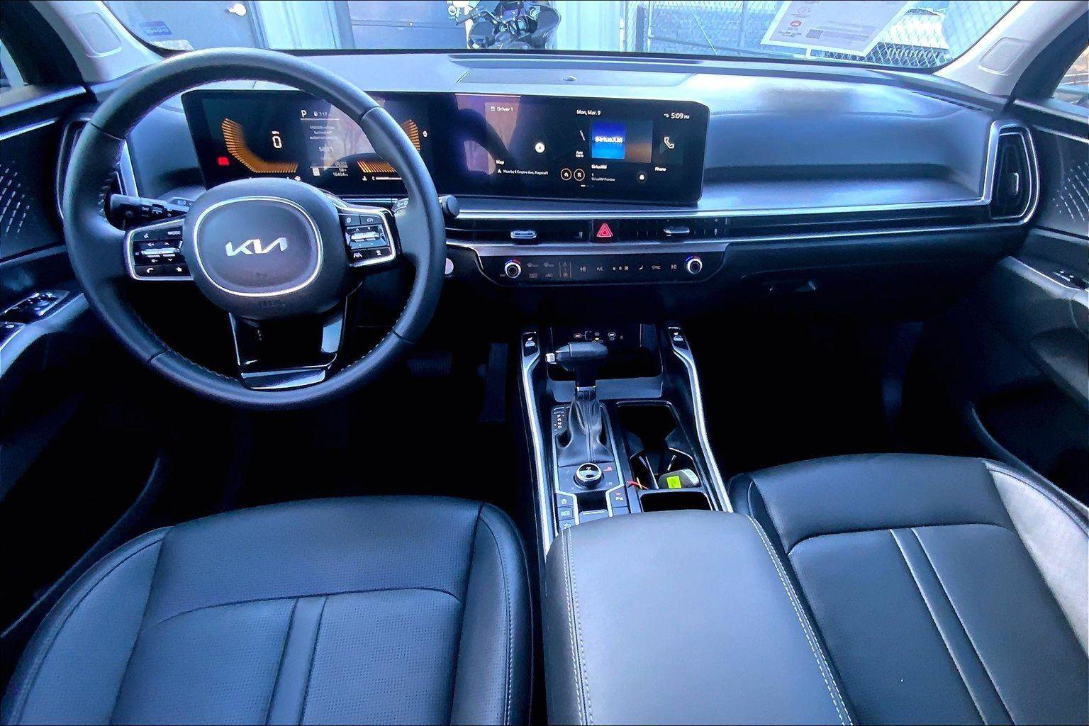 Used 2025 Kia Sorento EX image 15