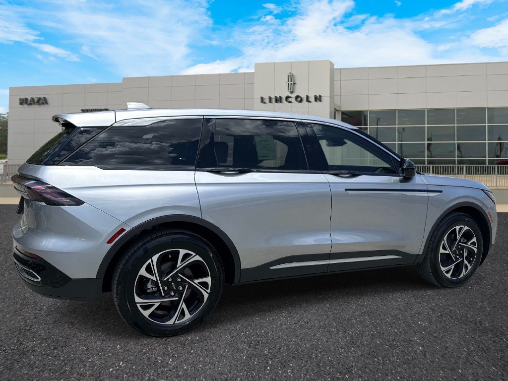 New 2026 Lincoln Nautilus Premier AWD/4WD image 3