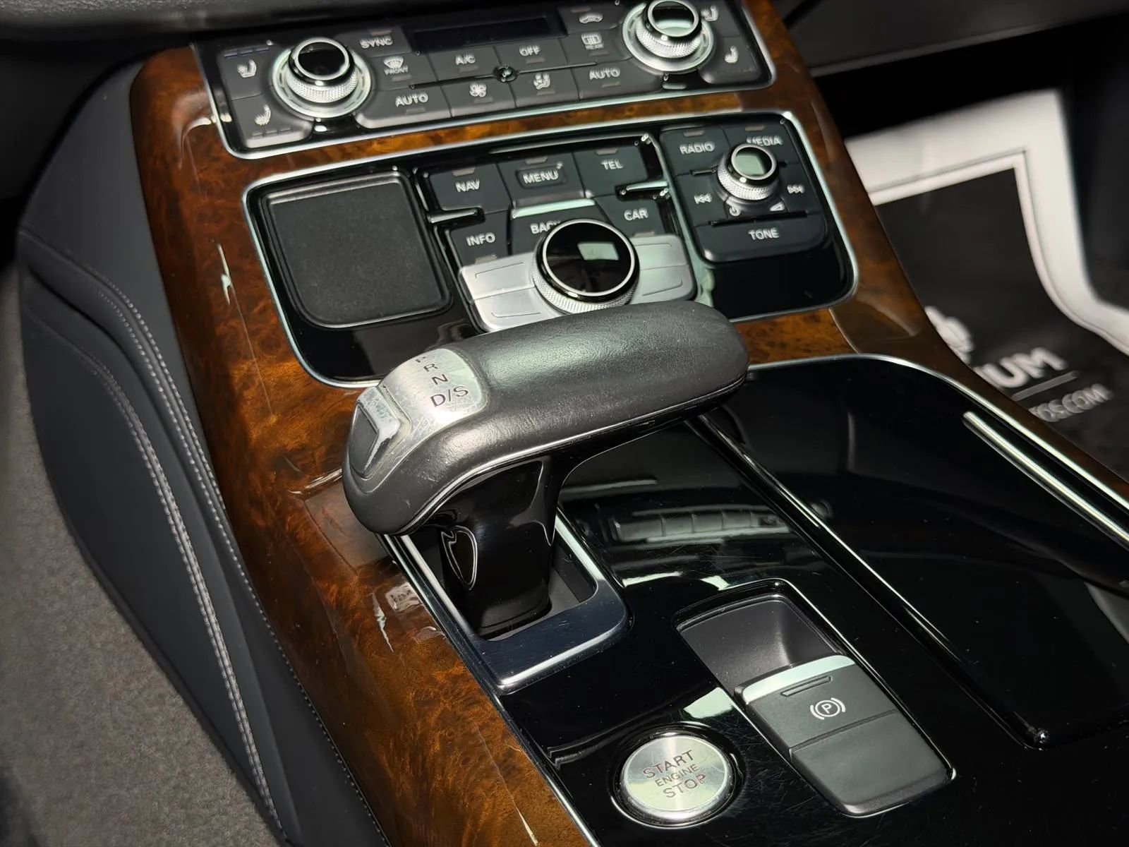 Used 2015 Audi A8 L 4.0T w/ Premium Package image 39