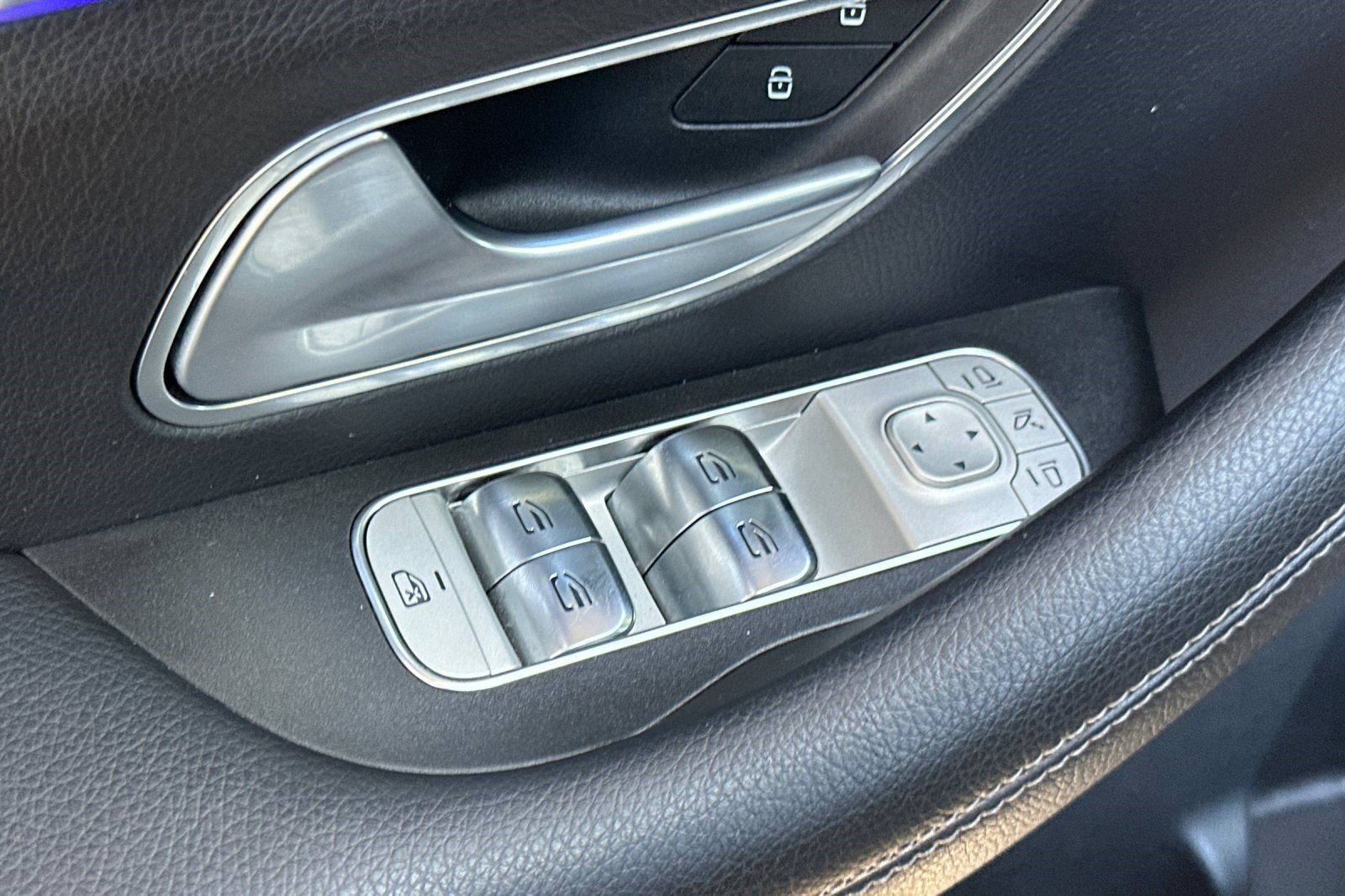 Certified 2025 Mercedes-Benz GLE 350 4MATIC image 13