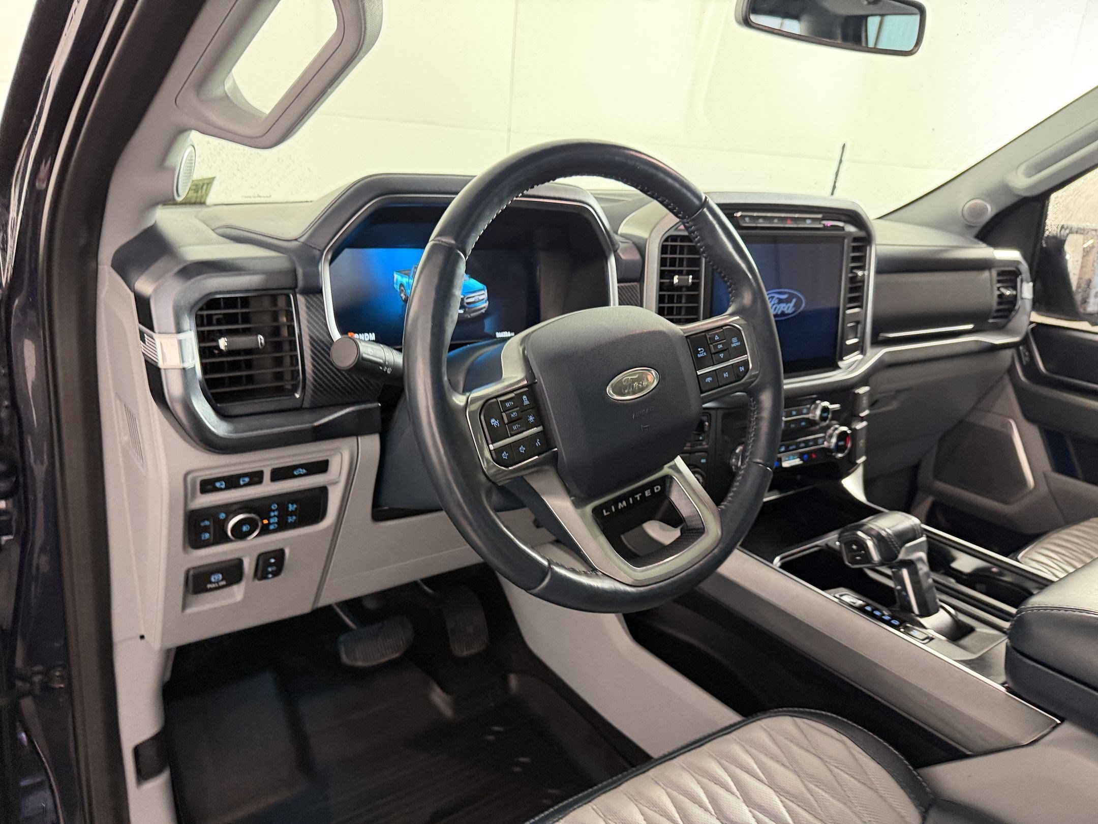 Used 2022 Ford F150 Limited AWD/4WD image 4