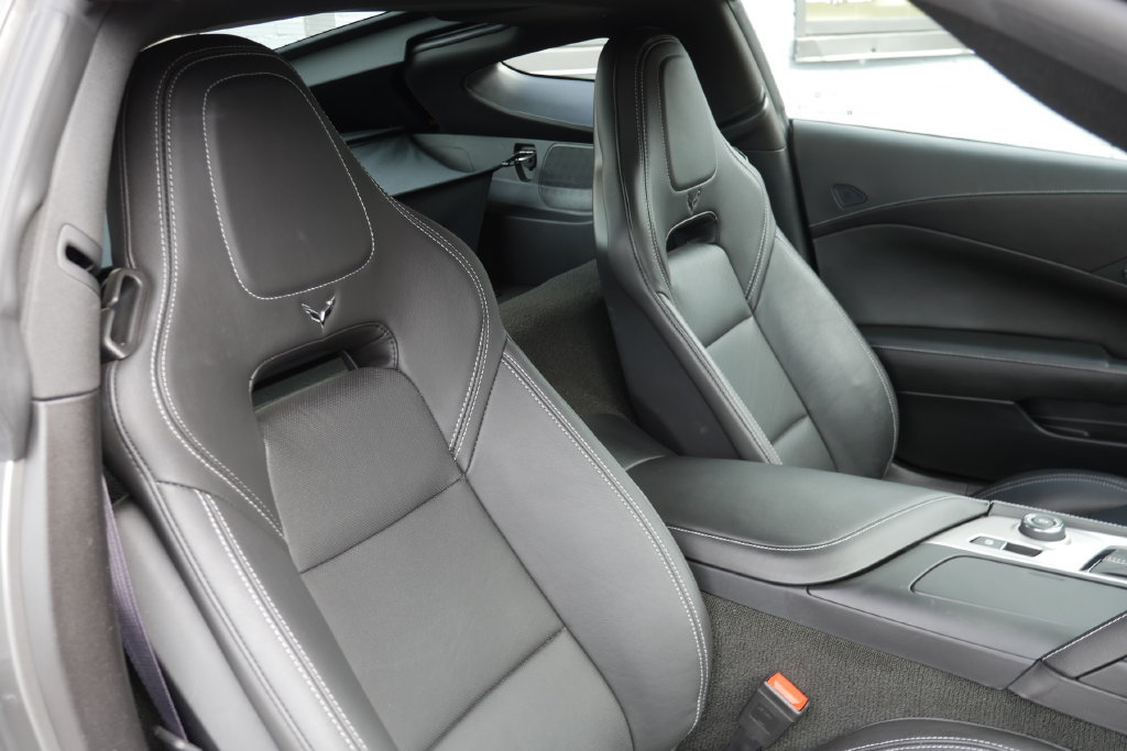 Used 2016 Chevrolet Corvette Stingray Coupe w/ 2LT Preferred Equipment Group RWD image 17