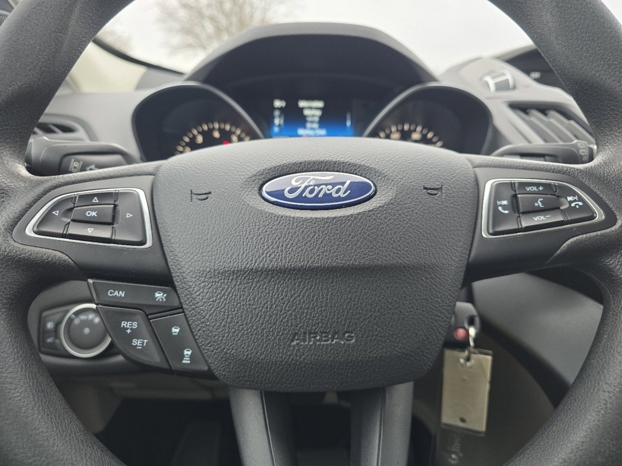 Used 2018 Ford Escape SE w/ Ford Safe & Smart Package image 24
