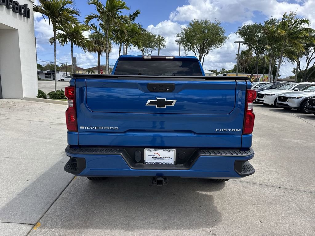 Used 2022 Chevrolet Silverado 1500 Custom image 3
