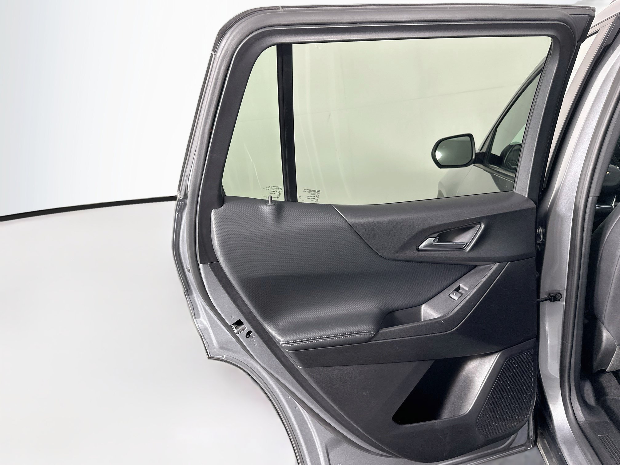 Used 2025 Chevrolet Equinox LT w/ Convenience Package II FWD image 26