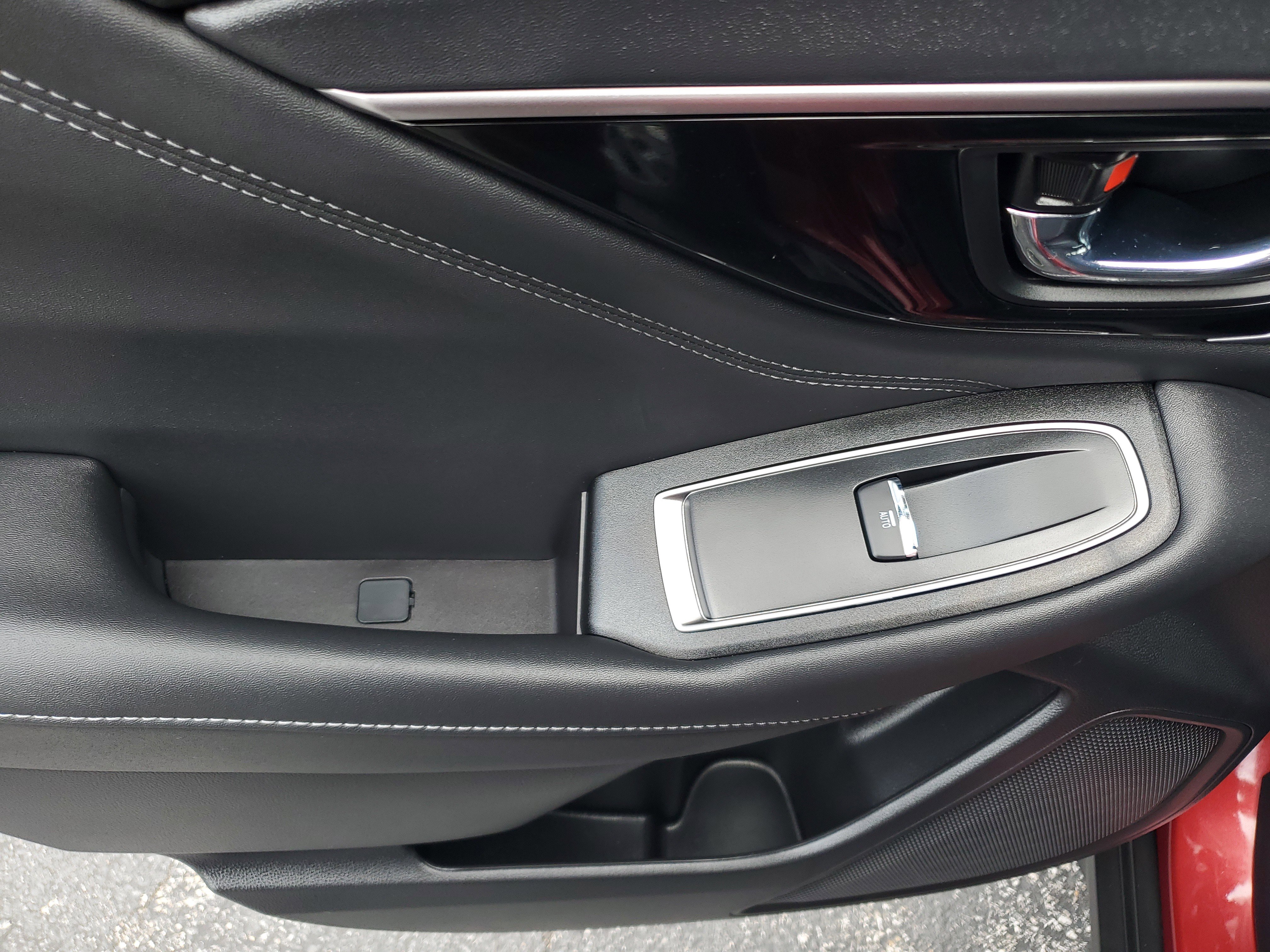 Certified 2025 Subaru Outback Limited image 12