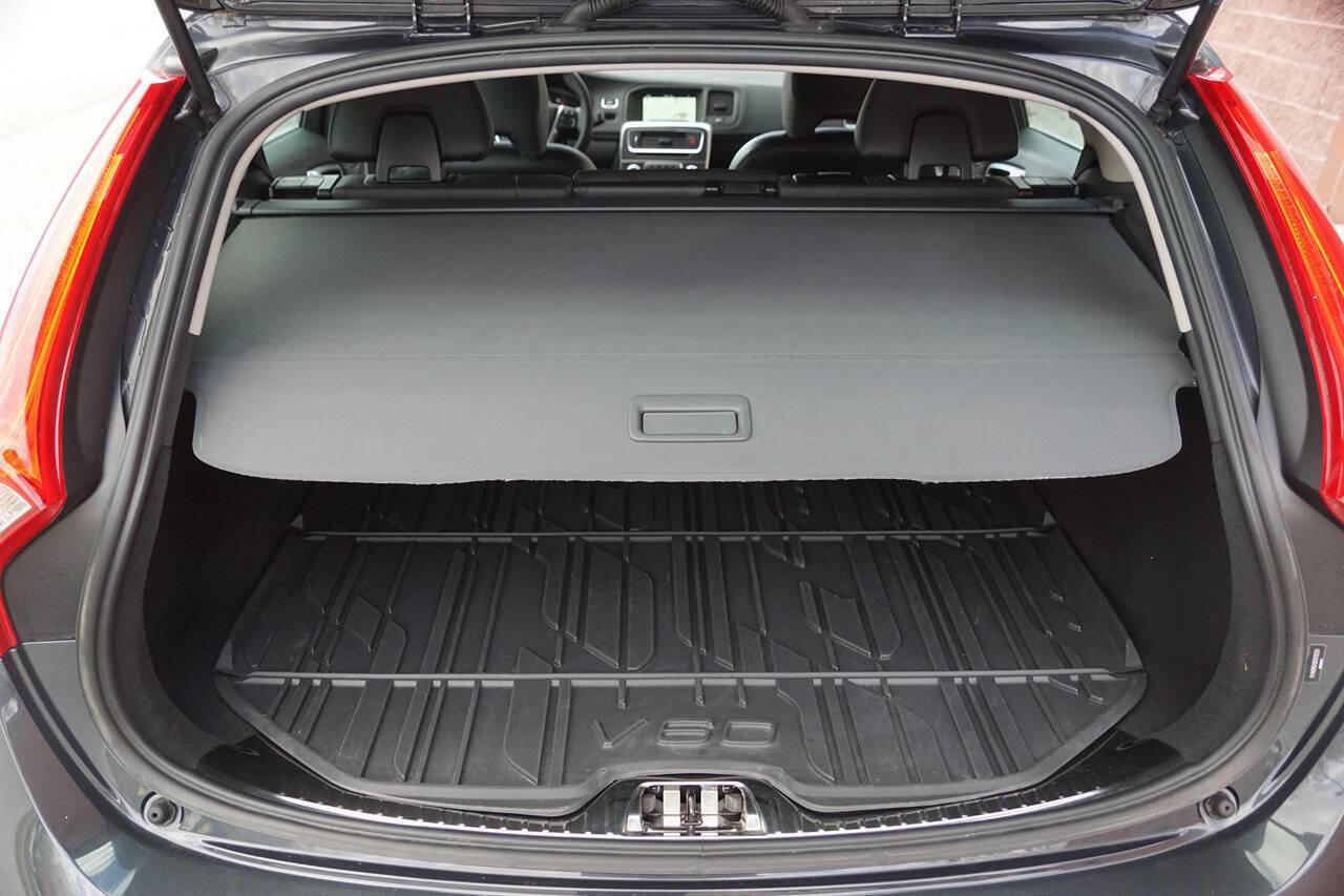 Used 2016 Volvo V60 T5 Premier w/ Convenience Package image 35