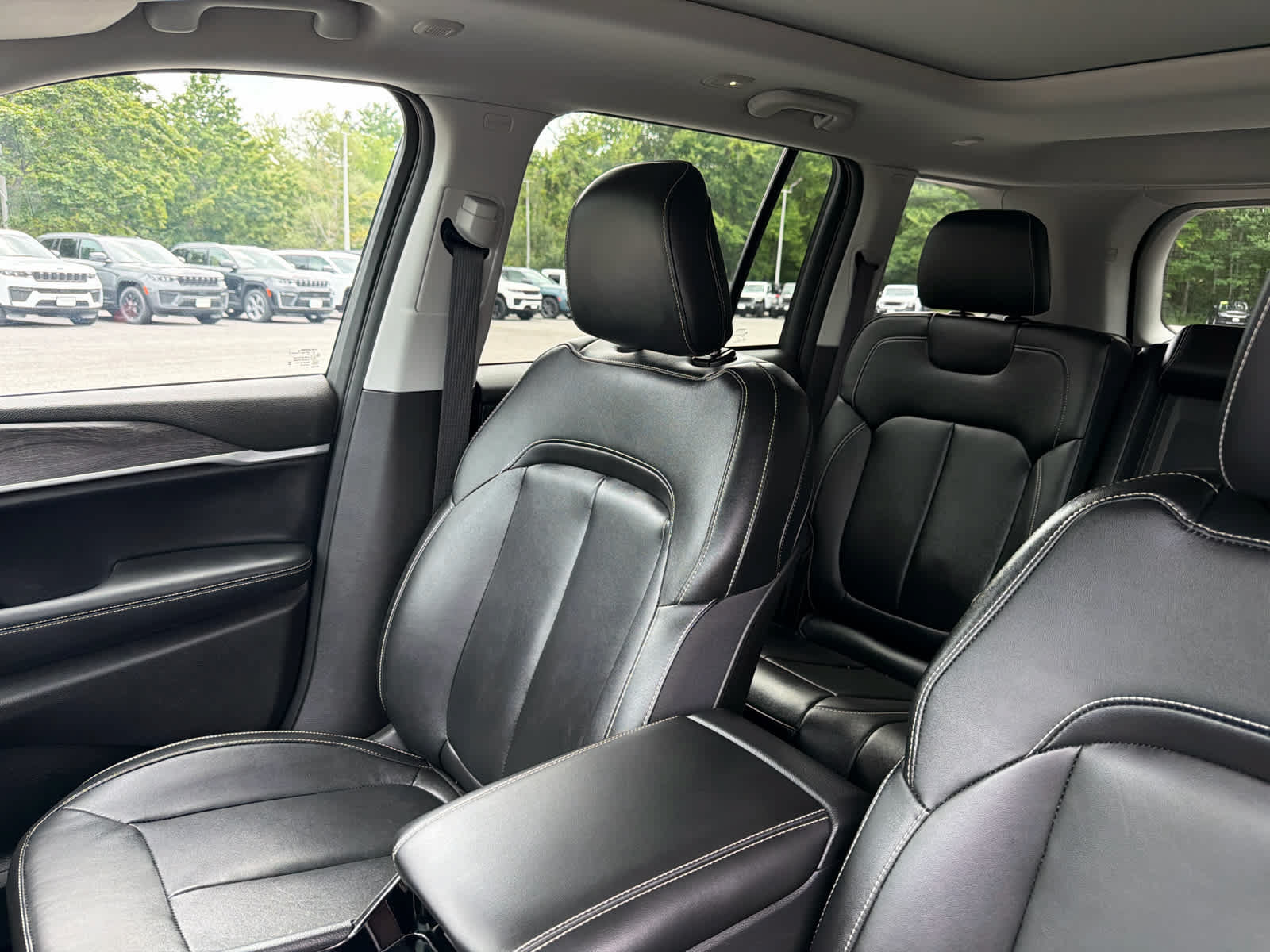Used 2023 Jeep Grand Cherokee 4WD 4xe image 19