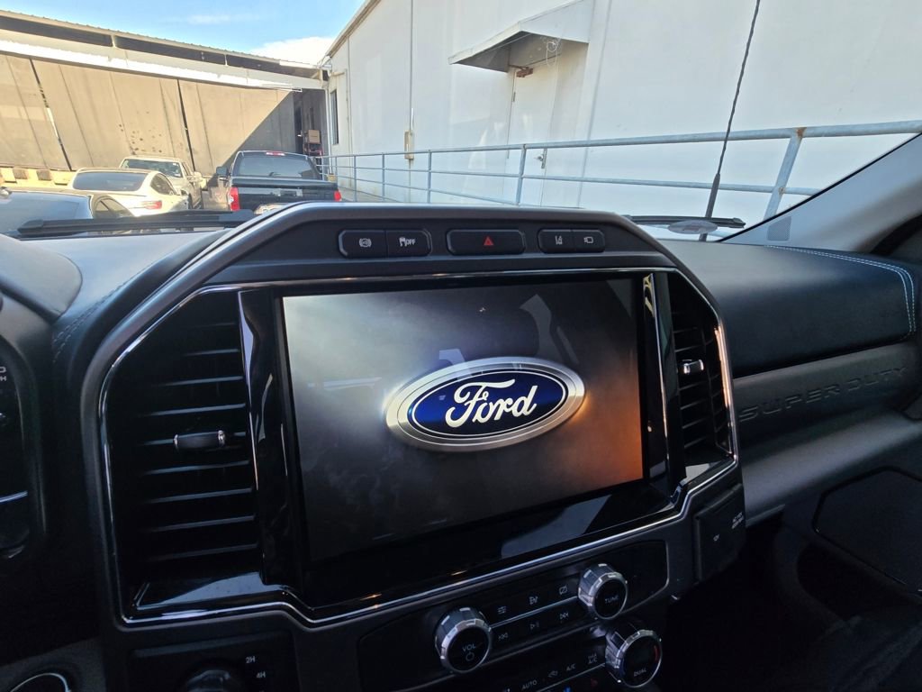 Used 2022 Ford F250 Limited image 12