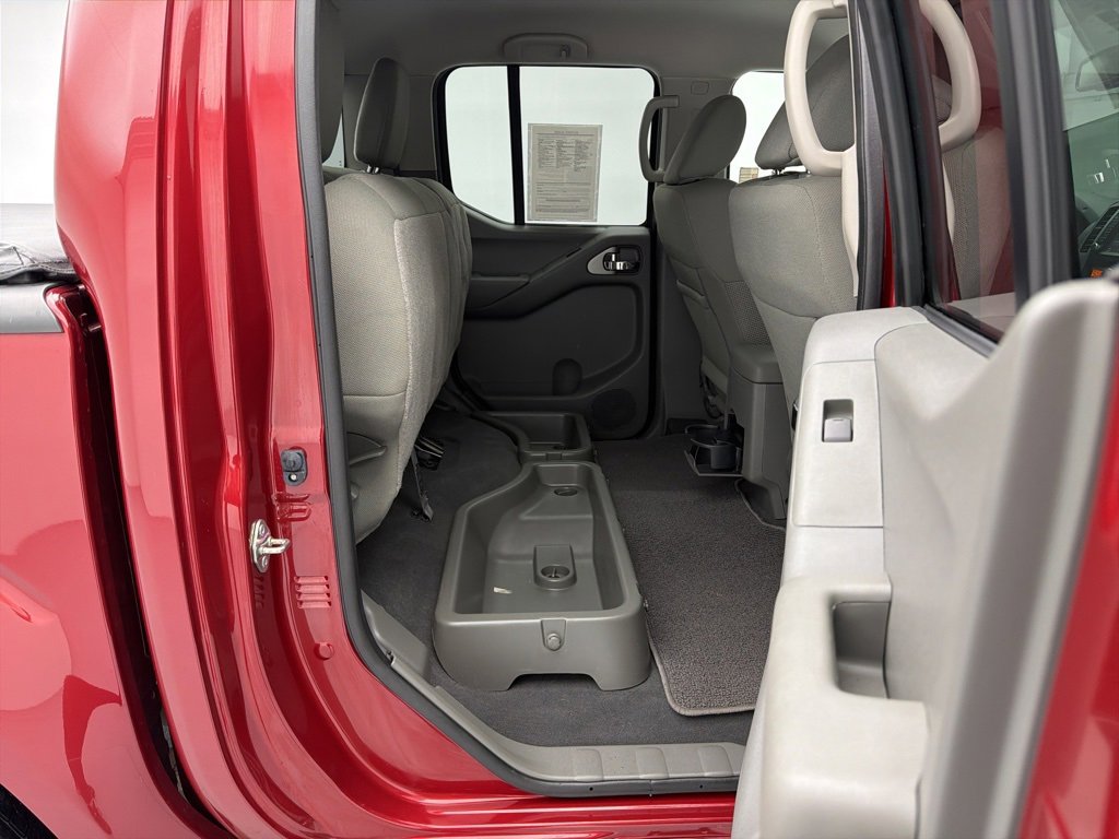 Used 2020 Nissan Frontier SV image 41