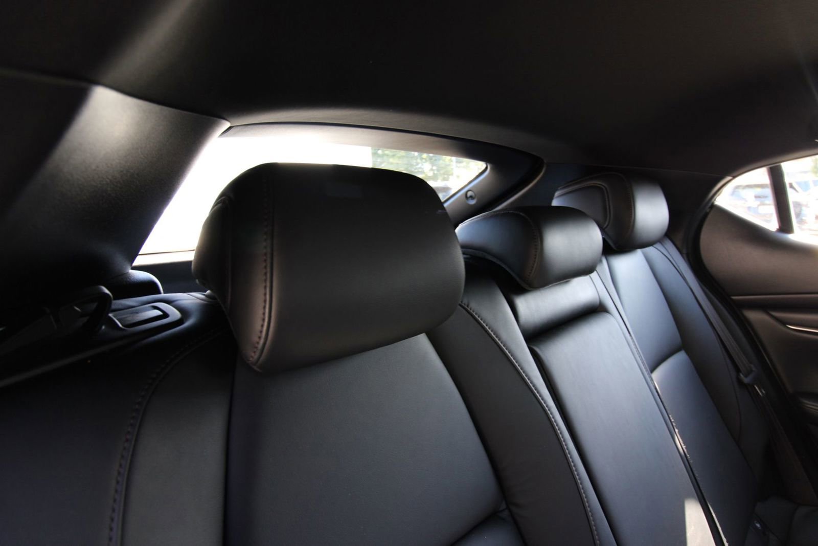 Used 2020 MAZDA MAZDA3 Hatchback image 25