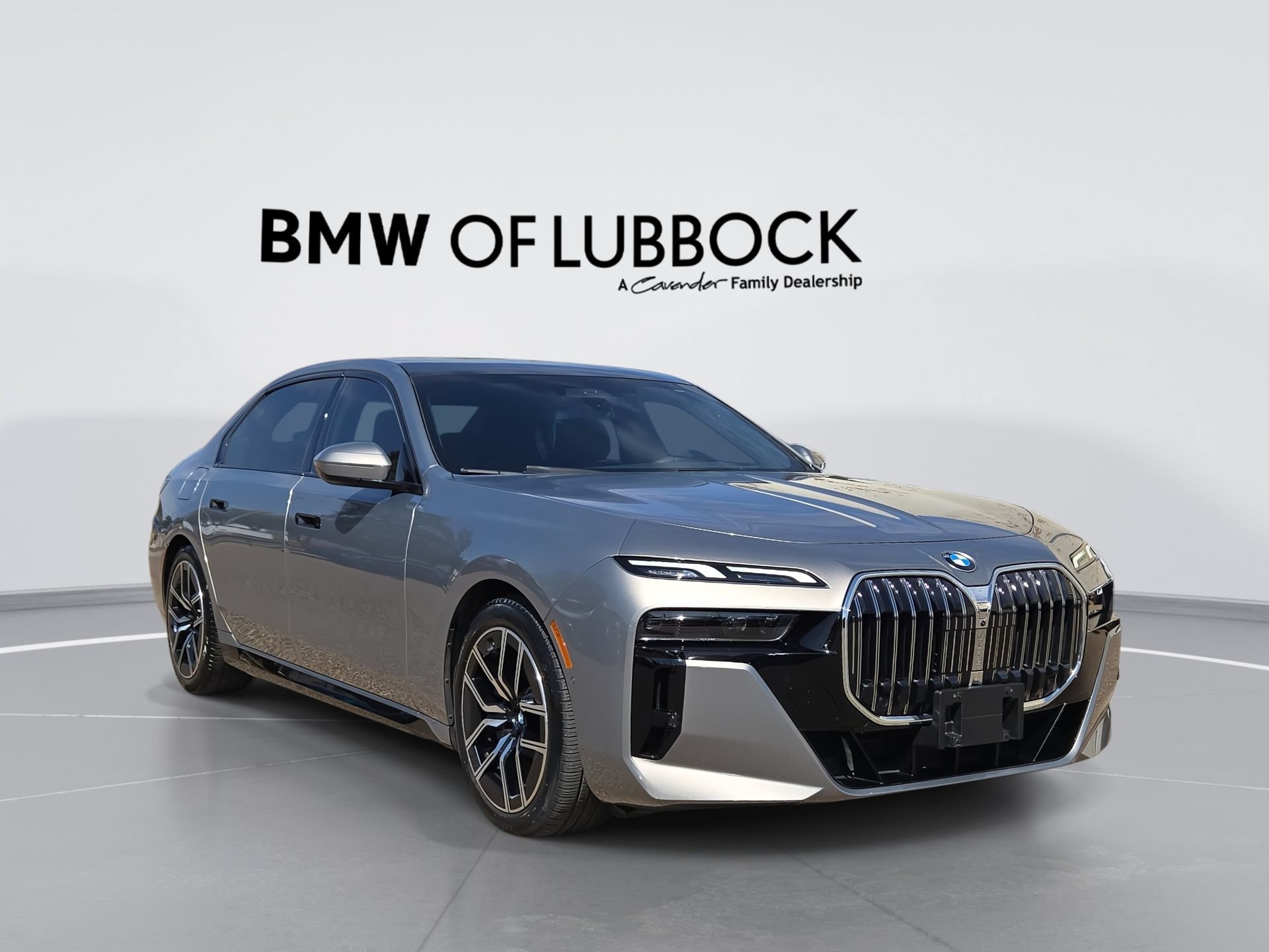 Used 2023 BMW 760i xDrive AWD/4WD video 1