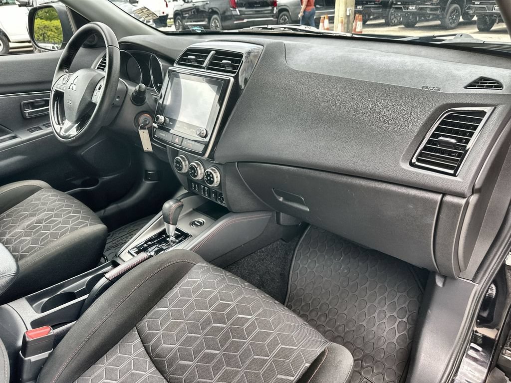 Used 2023 Mitsubishi Outlander Sport LE AWD/4WD image 27