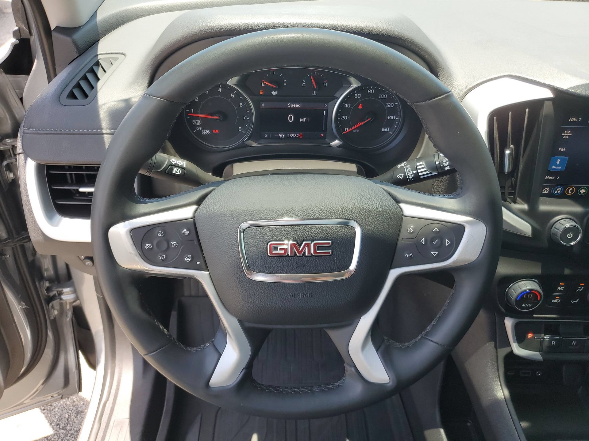 Used 2023 GMC Terrain SLT w/ LPO, Floor Liner Package FWD image 20