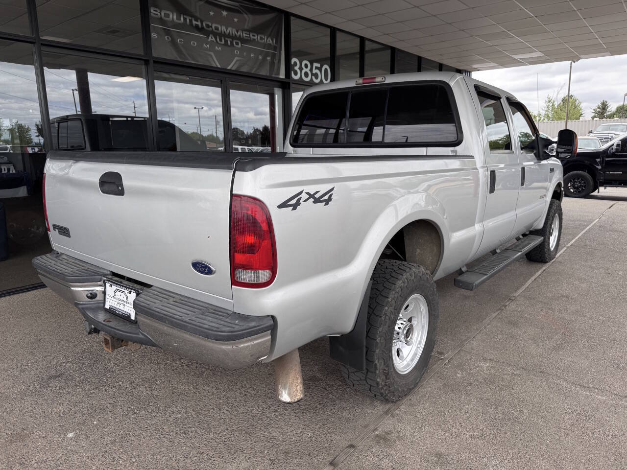 Used 2004 Ford F250 Lariat AWD/4WD image 6