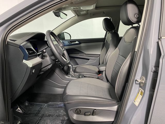 Used 2023 Volkswagen Taos SE w/ Panoramic Sunroof Package AWD/4WD image 10