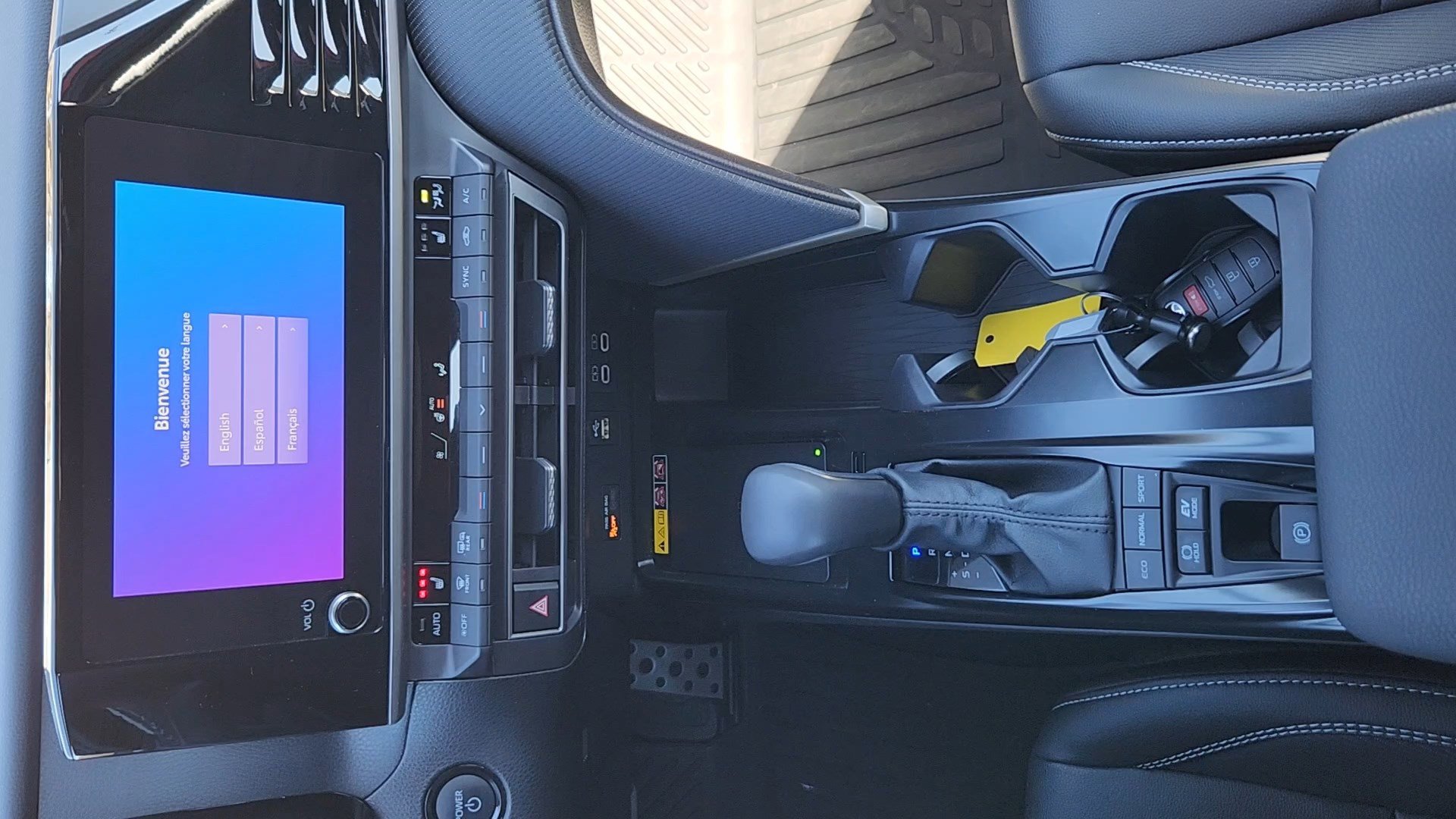 Used 2025 Toyota Camry SE w/ Convenience Package image 15