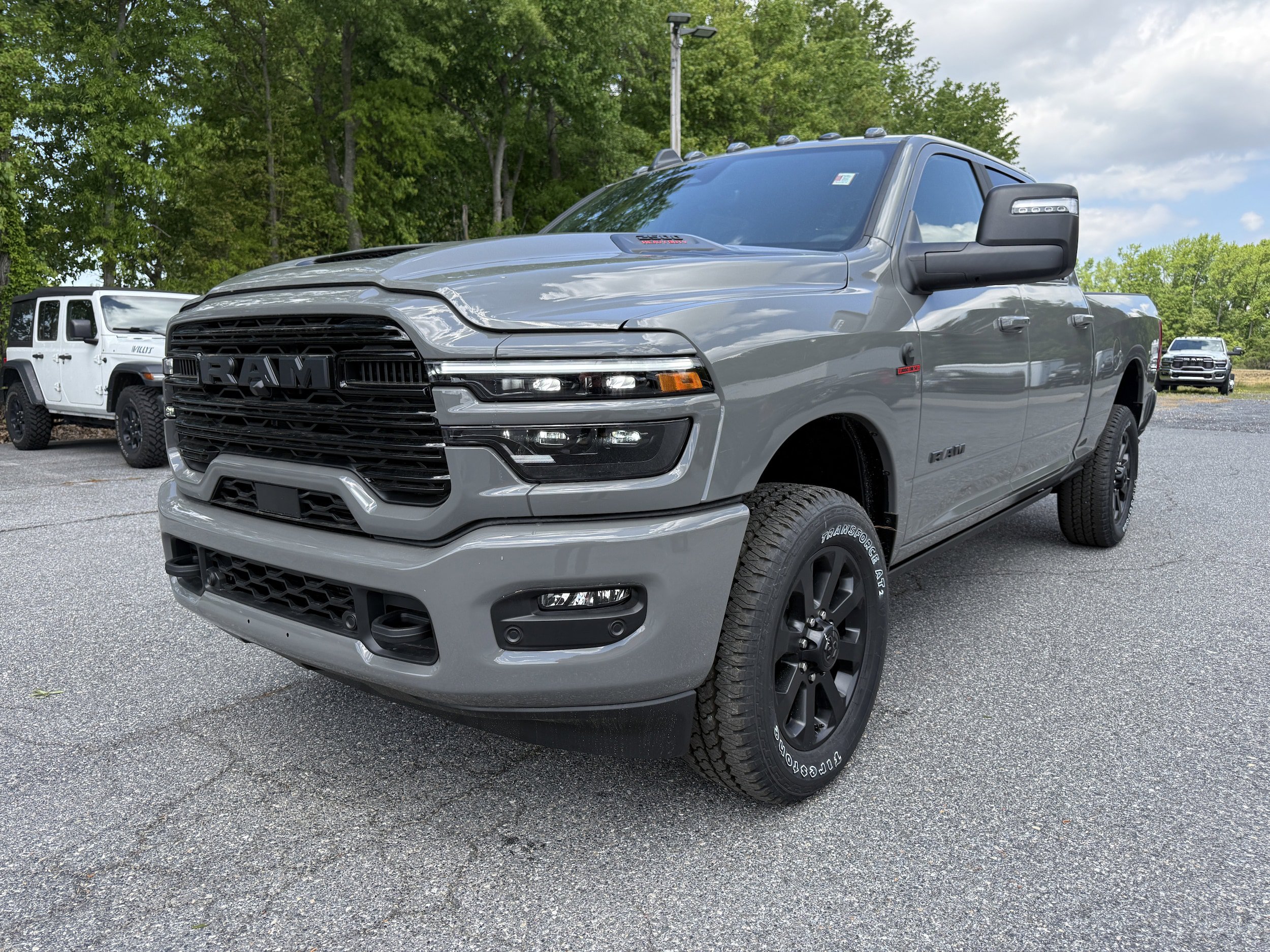 New 2026 RAM 2500 Laramie AWD/4WD image 3