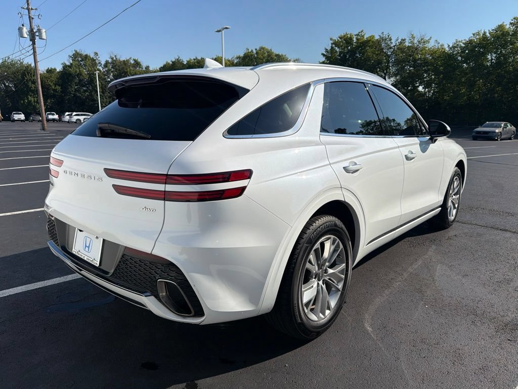 Used 2022 Genesis GV70 2.5T AWD/4WD image 5