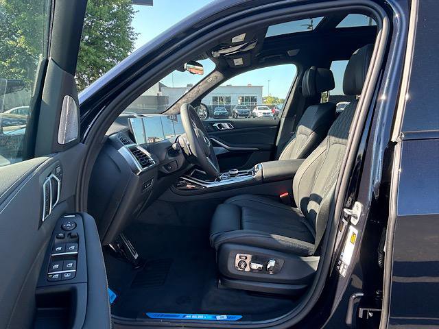 New 2026 BMW X7 M60i image 5