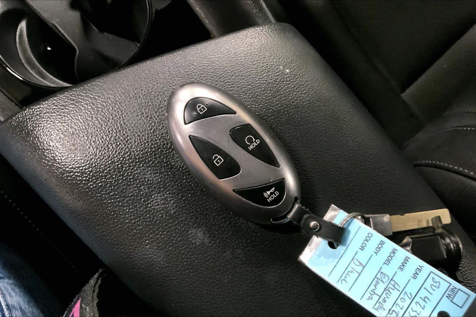 Used 2025 Hyundai Elantra Limited FWD image 15