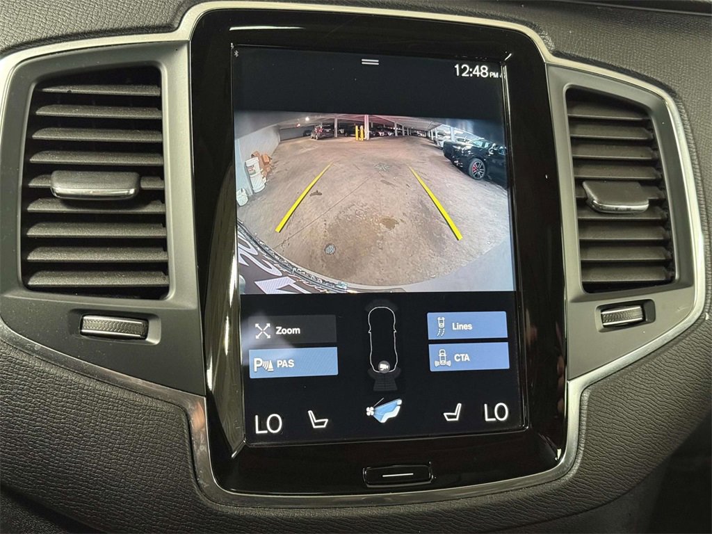 Used 2022 Volvo XC90 T6 Momentum w/ Climate Package image 7