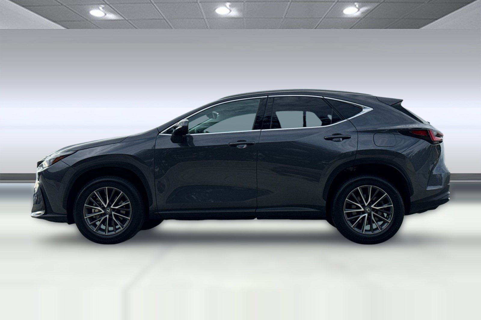 Used 2023 Lexus NX 350 AWD image 2