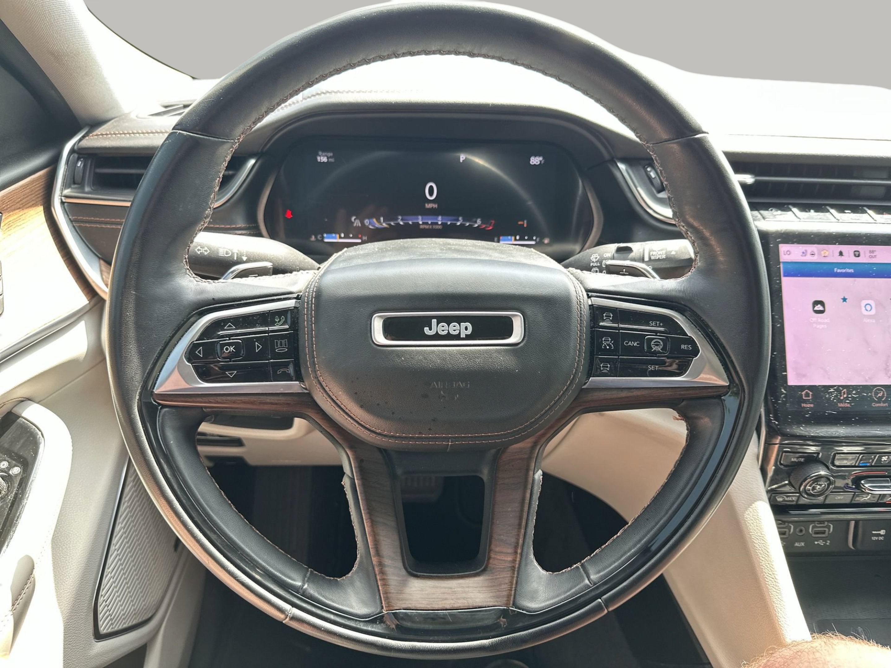 Used 2022 Jeep Grand Cherokee L Summit w/ Advanced Protech Group IV AWD/4WD image 11