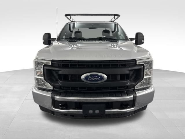 Used 2022 Ford F250 XL w/ Power Equipment Group RWD image 2