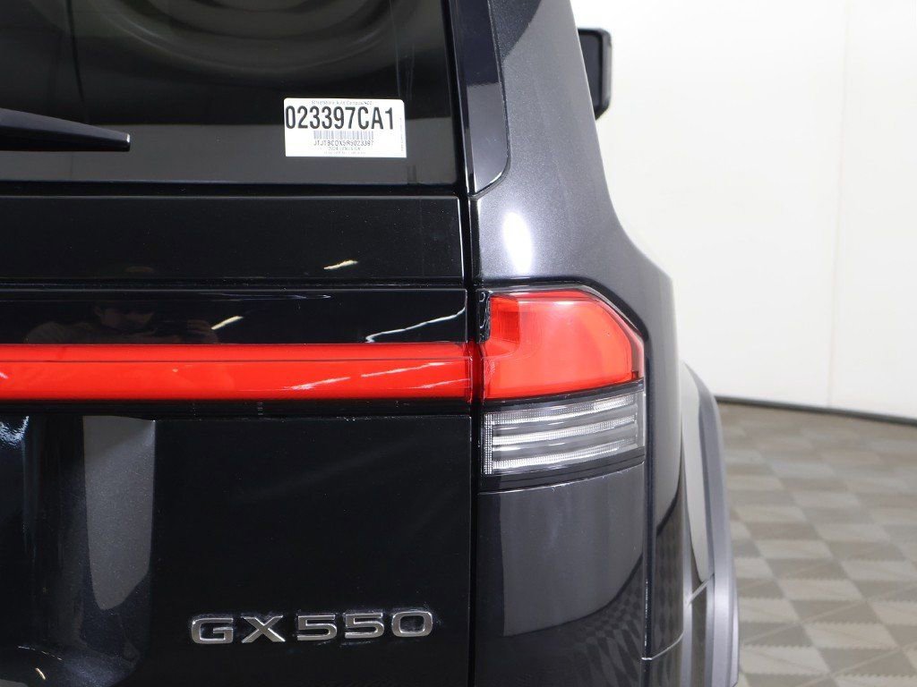 Used 2024 Lexus GX 550 image 20