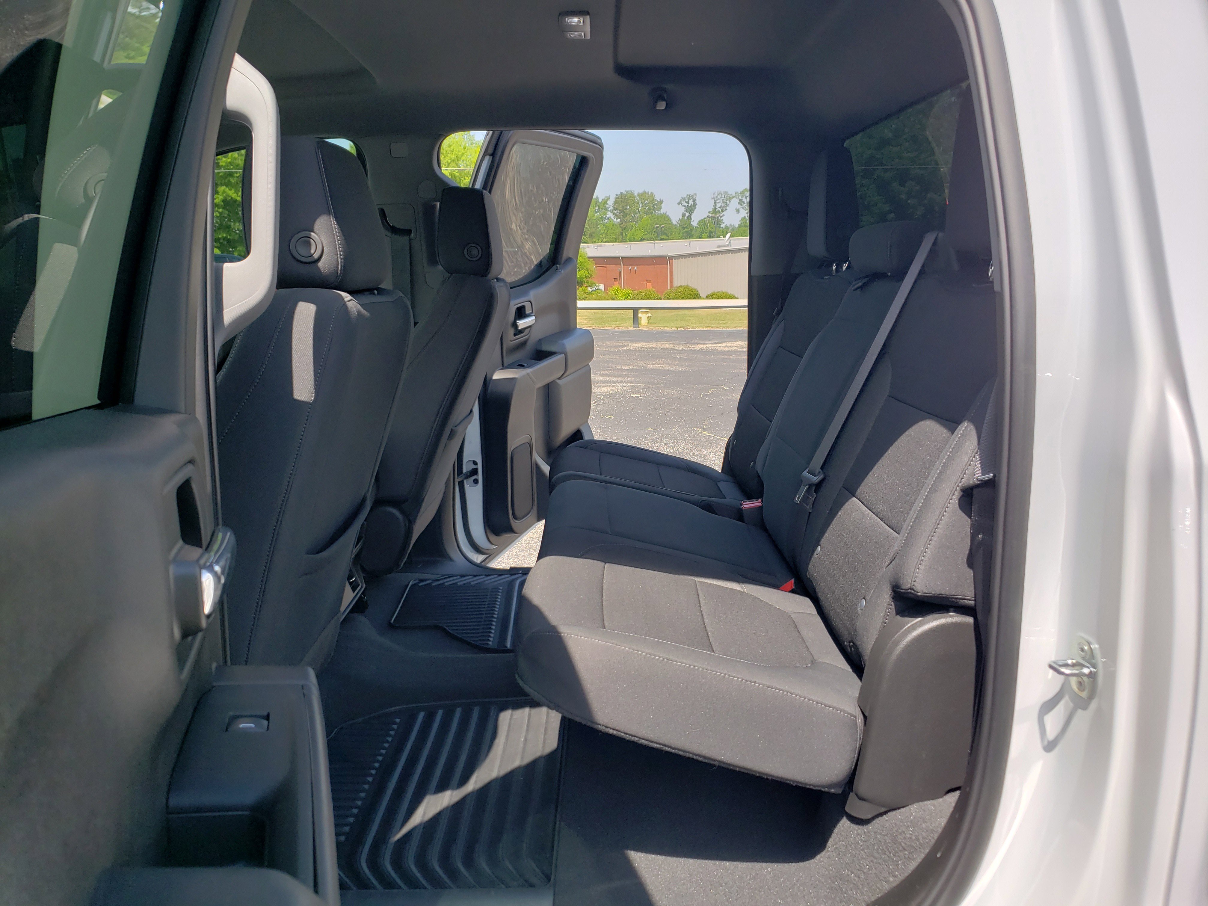 Used 2022 Chevrolet Silverado 1500 Custom w/ Safety Confidence Package AWD/4WD image 30